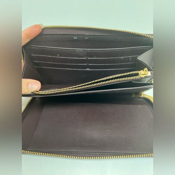 LOUIS VUITTON Amarante Zippy Monogram Vernis Leather Wallet - Picture 8 of 10